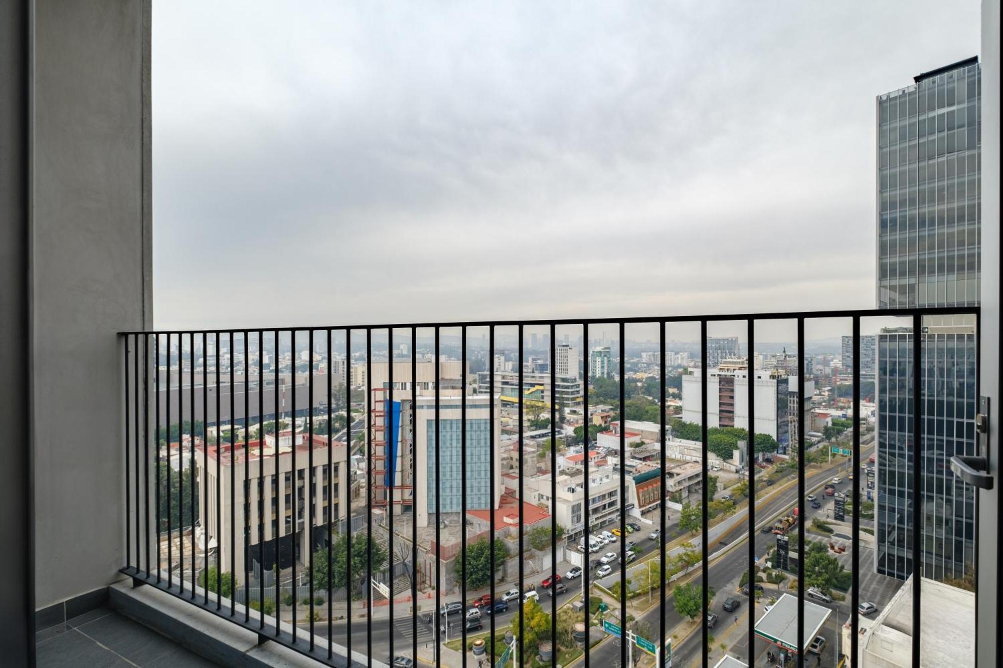 Nido Nomad Las Americas Gdl กัวดาลาฮารา ภายนอก รูปภาพ